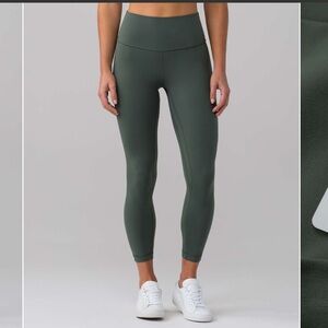 Lululemon Align Pant II (25")
Dark Forest
Size 6.